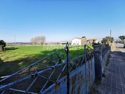 Terreno Urbano em Bougado, Trofa 3000m²