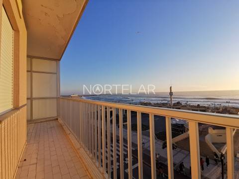 T3 com Varanda e Vista Mar – Póvoa de Varzim