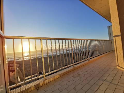 T3 com Varanda e Vista Mar – Póvoa de Varzim