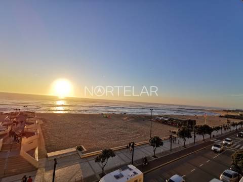 T3 com Varanda e Vista Mar – Póvoa de Varzim