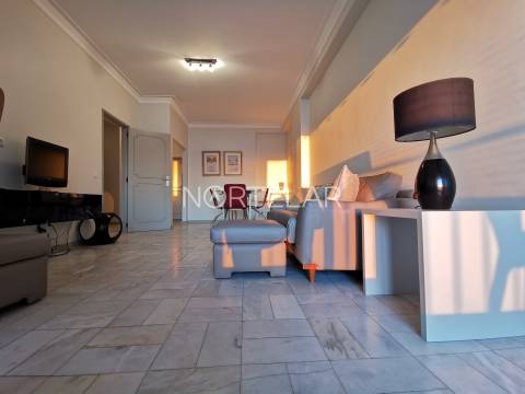 T3 com Varanda e Vista Mar – Póvoa de Varzim