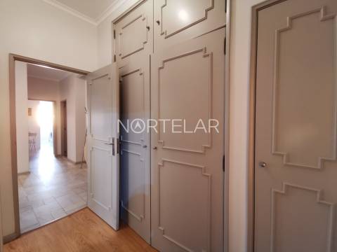 T3 com Varanda e Vista Mar – Póvoa de Varzim