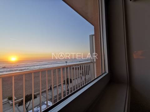 T3 com Varanda e Vista Mar – Póvoa de Varzim