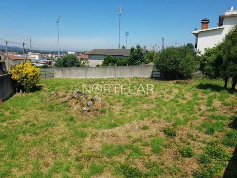 Lote de terreno no Trofa