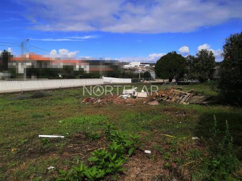 Terreno urbano 861 m² murado – Fradelos, Famalicão