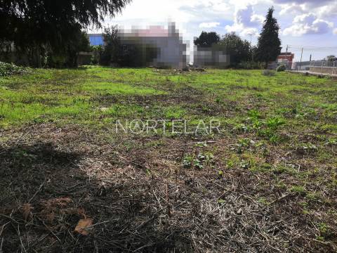 Terreno urbano 861 m² murado – Fradelos, Famalicão