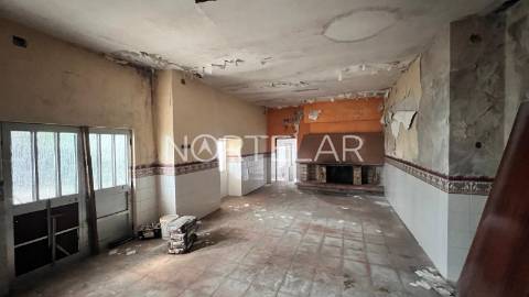 Moradia para remodelção na Trofa