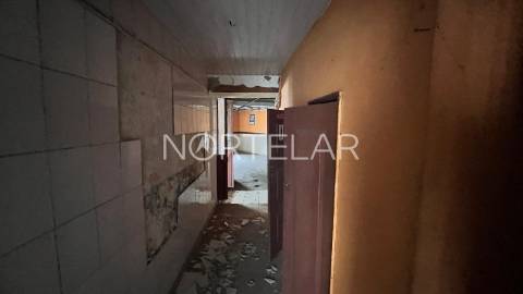 Moradia para remodelção na Trofa