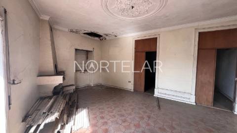 Moradia para remodelção na Trofa