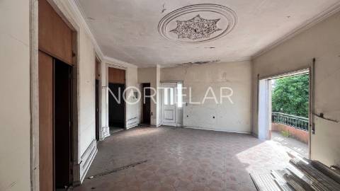 Moradia para remodelção na Trofa