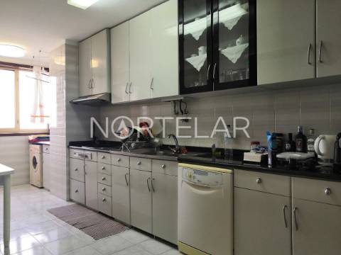 Apartamento T3 para arrendar a 200 metros da praia, Póvoa de Varzim