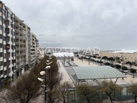 Apartamento T2 para venda com vista mar na Póvoa de Varzim