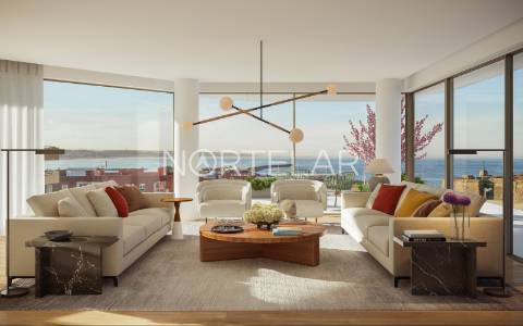 T3 com varanda ampla e suíte, junto ao mar