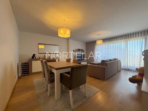 Apartamento T3 Venda em Bougado (São Martinho e Santiago),Trofa