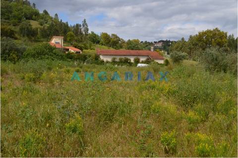 ANG134 - Terreno para Venda em Ourém