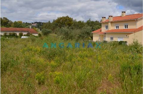 ANG134 - Terreno para Venda em Ourém