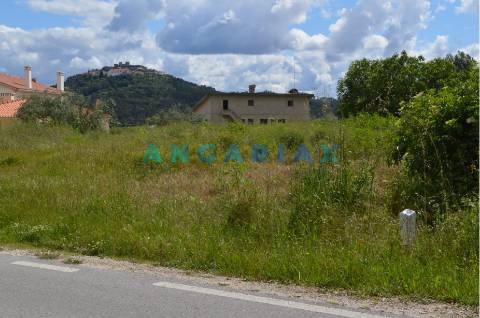 ANG134 - Terreno para Venda em Ourém