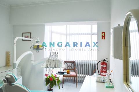 ANG150 - Apartamento T2 para Venda em Sacavém