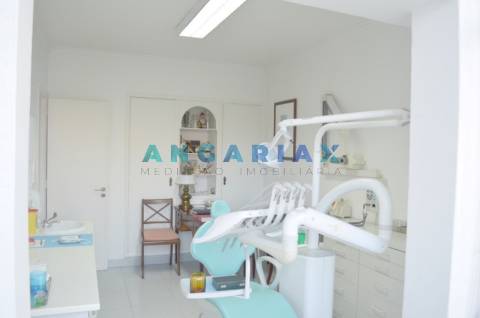 ANG151 - Clínica Medicina Dentária para Venda em Sacavém