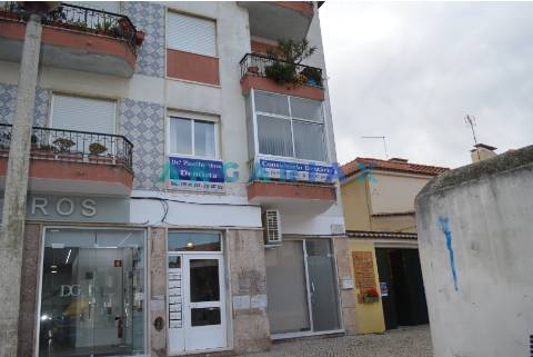 ANG151 - Clínica Medicina Dentária para Venda em Sacavém