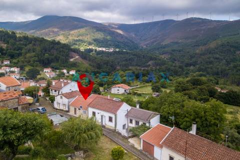 ANG264 - Moradia T5 para Venda em Castanheira de Pêra