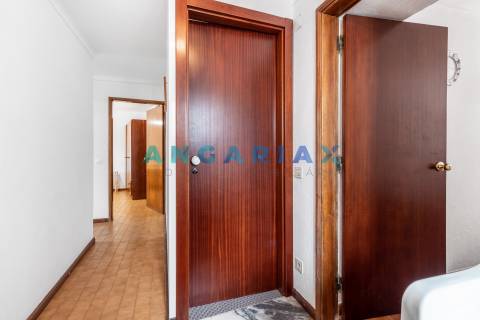 ANG264 - Moradia T5 para Venda em Castanheira de Pêra