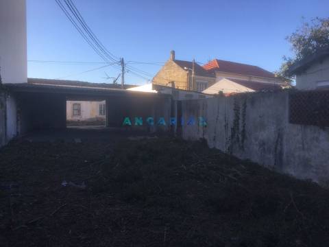 ANG354 - Terreno com projeto aprovado e Moradia T3 para Venda em Marinha Grande