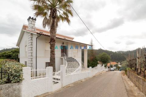 ANG418 - Moradia T3 para Venda em Almalagues, Coimbra