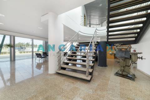 ANG737 - Pavilhão Industrial para Venda em Porto de Mós, Leiria