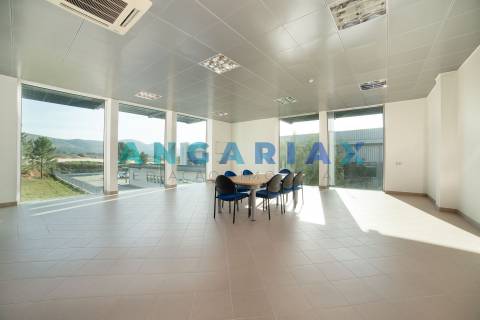 ANG737 - Pavilhão Industrial para Venda em Porto de Mós, Leiria