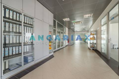 ANG737 - Pavilhão Industrial para Venda em Porto de Mós, Leiria