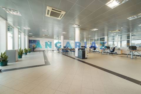 ANG737 - Pavilhão Industrial para Venda em Porto de Mós, Leiria