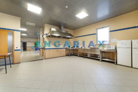 ANG737 - Pavilhão Industrial para Venda em Porto de Mós, Leiria