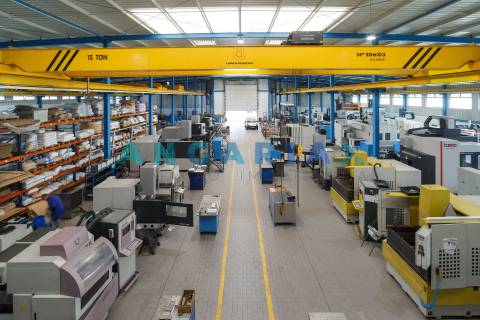 ANG737 - Pavilhão Industrial para Venda em Porto de Mós, Leiria