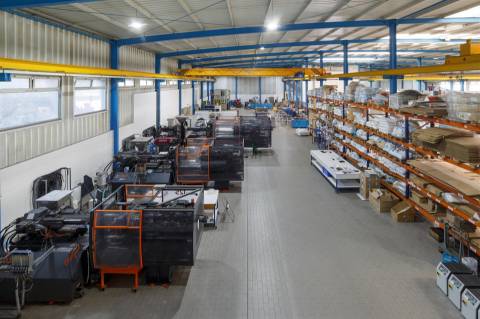 ANG737 - Pavilhão Industrial para Venda em Porto de Mós, Leiria