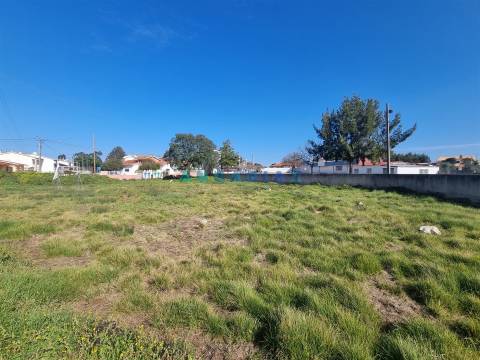 ANG726 - Terreno de 2500m2 para Venda em Porto de Mós