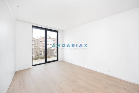 ANG765 - Apartamento T4 para Venda em Leiria