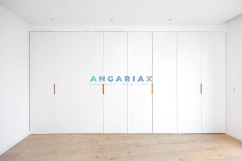 ANG765 - Apartamento T4 para Venda em Leiria
