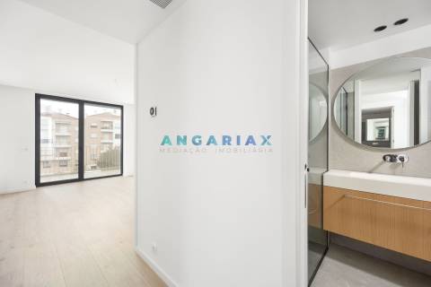 ANG765 - Apartamento T4 para Venda em Leiria
