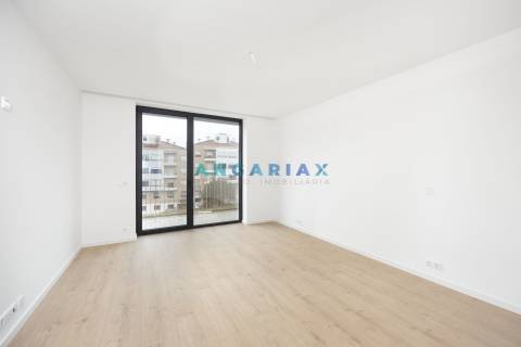 ANG765 - Apartamento T4 para Venda em Leiria