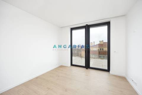 ANG765 - Apartamento T4 para Venda em Leiria