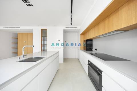 ANG765 - Apartamento T4 para Venda em Leiria