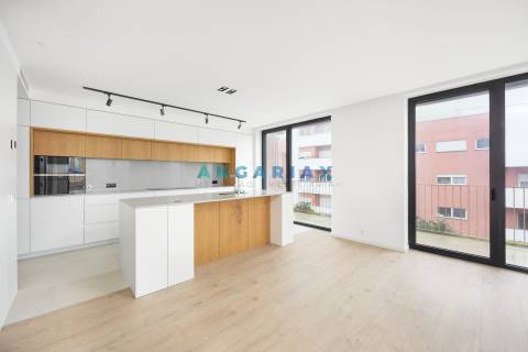 ANG765 - Apartamento T4 para Venda em Leiria