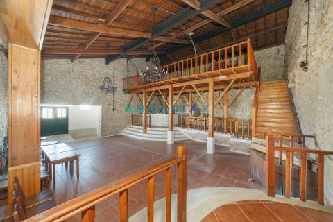 ANG831 - Quinta “ Olhos de Água” para Venda na Redinha, Pombal