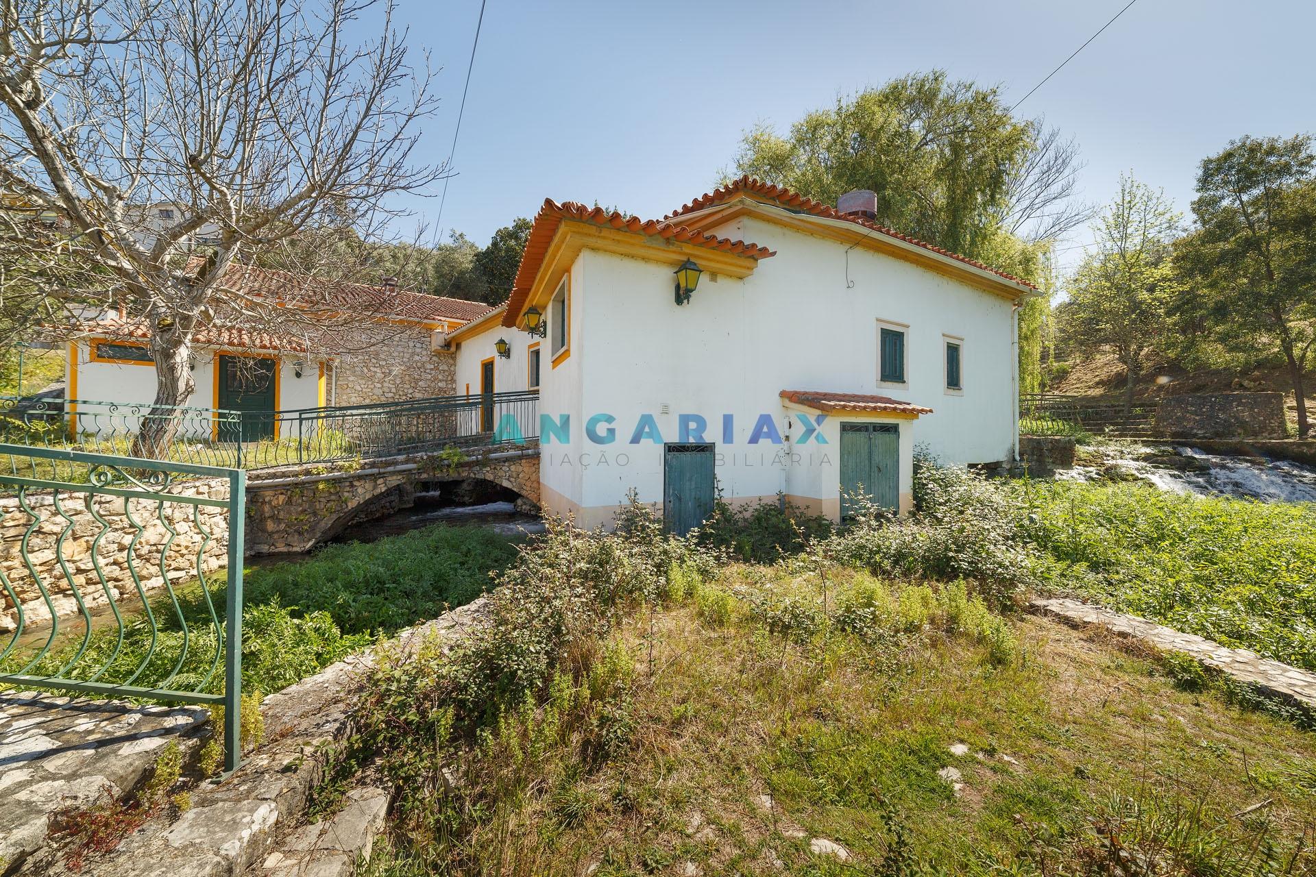 ANG831 - Quinta “ Olhos de Água” para Venda na Redinha, Pombal