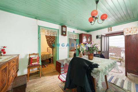 ANG836 - Moradia T2 para Venda em Arrimal, Porto de Mós