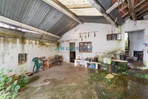 ANG836 - Moradia T2 para Venda em Arrimal, Porto de Mós