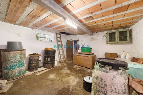 ANG836 - Moradia T2 para Venda em Arrimal, Porto de Mós