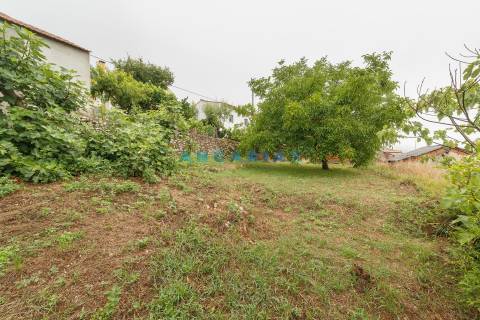 ANG836 - Moradia T2 para Venda em Arrimal, Porto de Mós