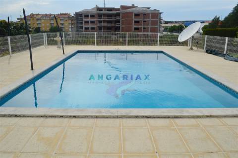 ANG900 - Moradia T3 + T2 + T1 para Venda no Entroncamento